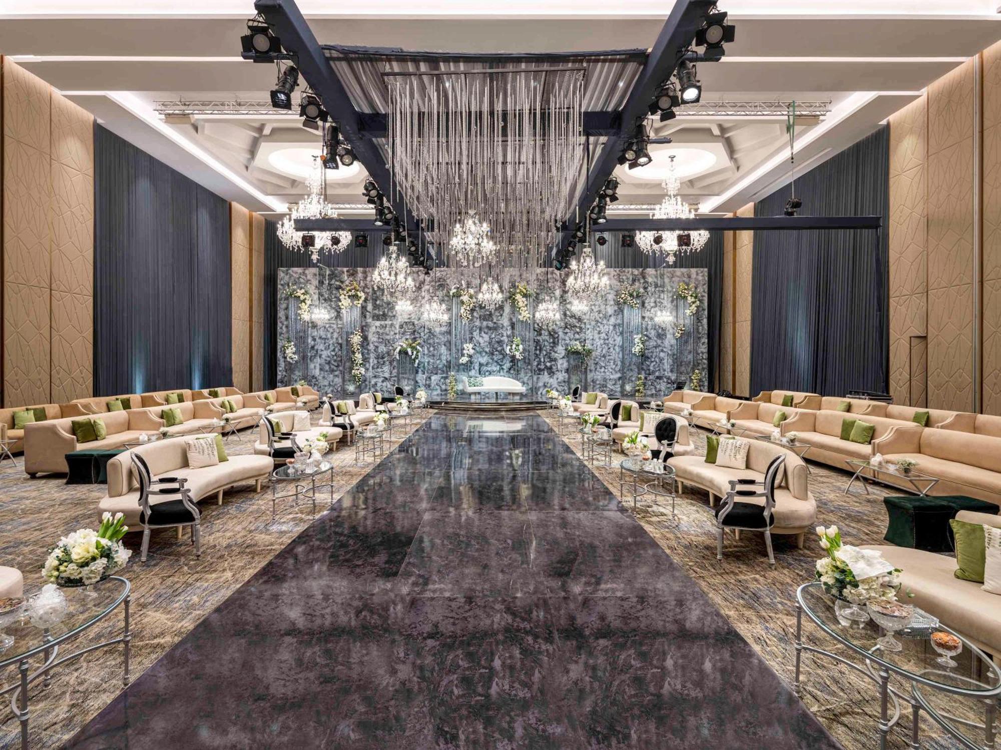 Movenpick Hotel And Residences Rijád Exteriér fotografie The ballroom